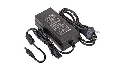 Адаптори захранващи 12V