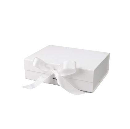 Office 1 Кутия Gift Box, с магнитно затваряне, сгъваема, 33 х 27 х 12 cm, бяла