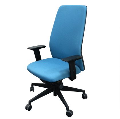 Ергономичен офис стол Interstuhl Aim 1S22, текстил, Synchronous механизъм, полиамидна основа, син пастел, сглобена мостра