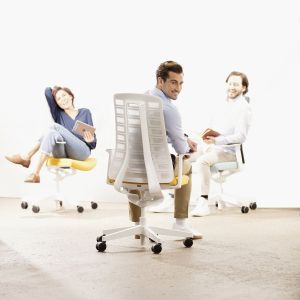 Eргономичен стол Interstuhl Pure PU213, дамаска и меш, Smart-Spring механизъм, до 120 kg, бял/син пастел