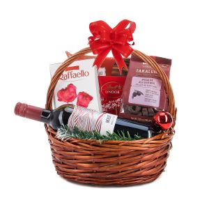 Кошница с подаръци - Рубинено изкушение 2025