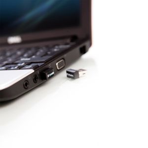 USB флаш памет Verbatim Nano, USB 2.0, 32 GB, черна