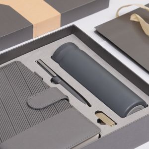 Office 1 Комплект Welcome, тефтер, бутилка, химикалка и USB флаш памет, в кутия