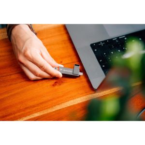USB флаш памет Verbatim Dual QuickStick, USB Type A/Type C, 512 GB