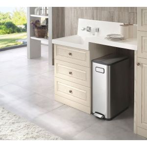 Кош за отпадъци Eko Ecofly, с педал и скрити колела, 45 L