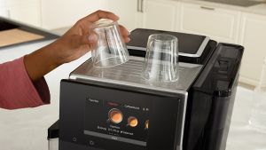 Bosch Кафе автомат VeroCafe TQE80703, серия 8