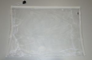 Папка с цип В4, мрежа, бяла